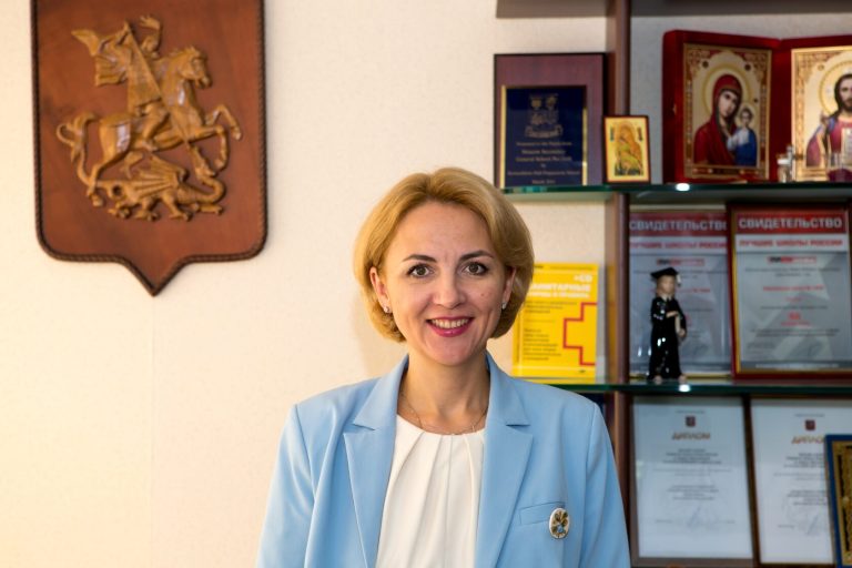Интервью с Ольгой Александровной Дмитриевой, директором Шуваловской школы
