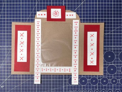 Поделка из бумаги - окно